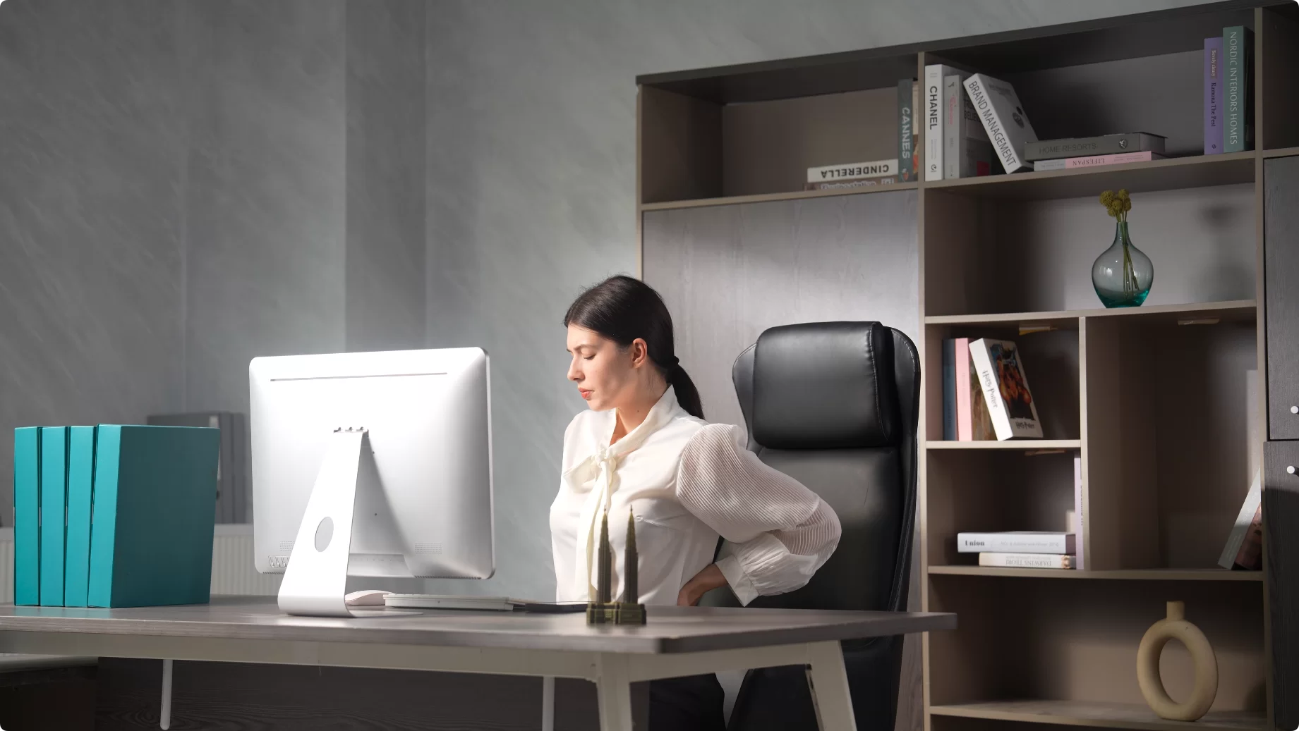 Must-Have for Office Workers: The Seven Health Benefits of Massage Chairs